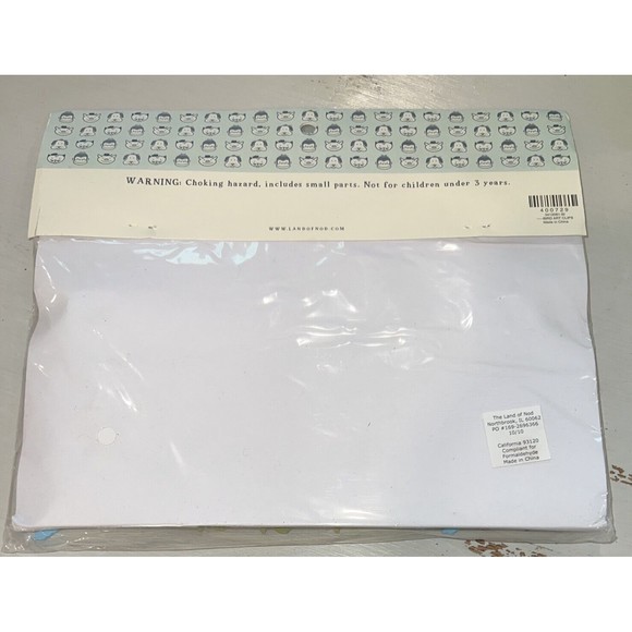 Land Nod Art Photo Clip Crate Barrel Kid Shamrock 72" String Masterpiece Hanging - Picture 3 of 5